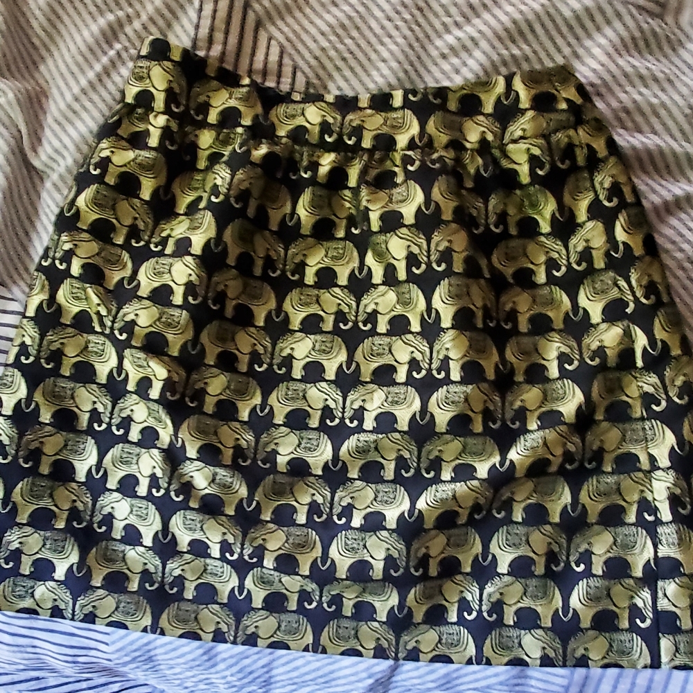 Crown & Ivy Skirt Elephant print Size 4P